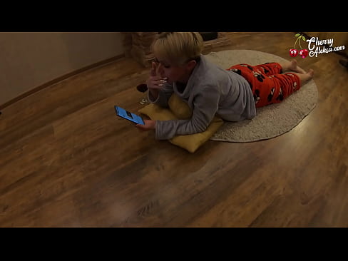 ❤️ Bjonde e çmendur që thith karin e madh që thith dhe kërcen mbi të - seks anal ❌ Video qij tek ne ❌️